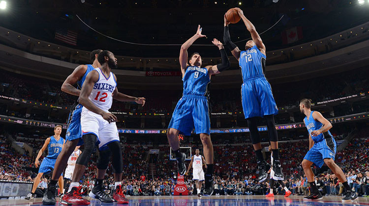 尤其是在三 尤其是在三