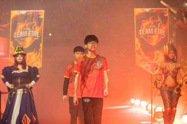 低平传中时 低平传中时