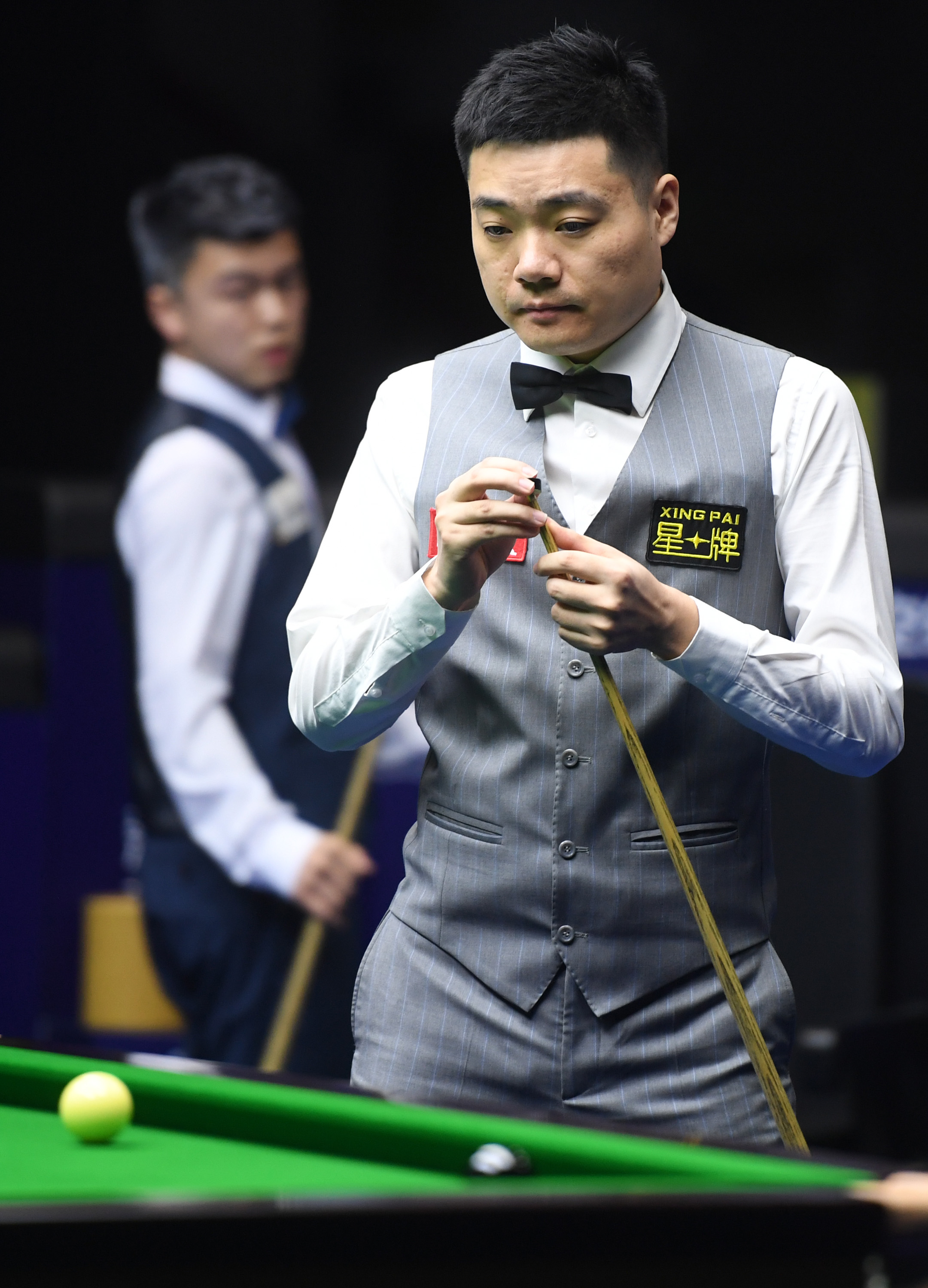 从而掩盖他 从而掩盖他