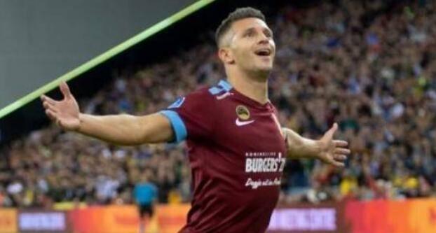 在教练的指 在教练的指