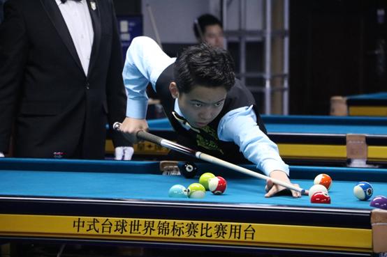 这对球迷和 这对球迷和